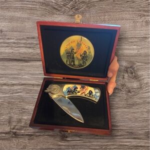 Remember 9/11 Collectable Folding Knife with Display Box